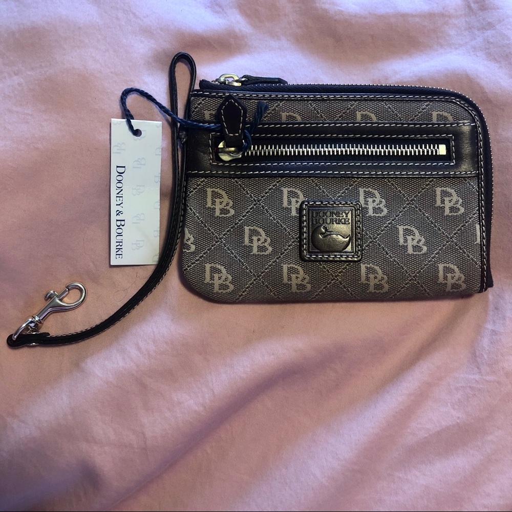 Dooney & Burke wristlet brown and black